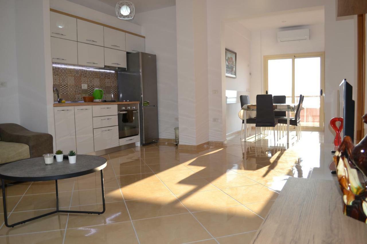 Seaview Penthouse 2 Bedrooms Apartment & Box Garage Avlonya Dış mekan fotoğraf